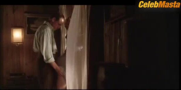 Elisabeth Shue ’s Hot Scene In Palmetto - Photo 2 of 5