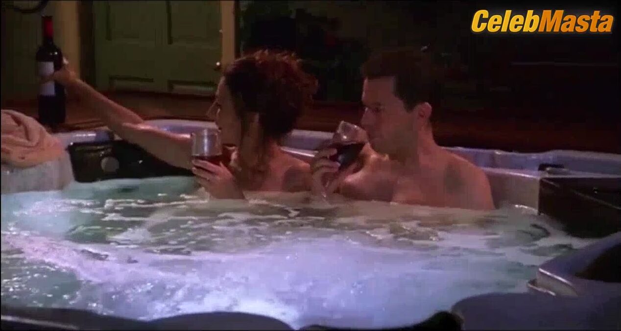Marin Hinkle Shows Sexy Scene In Two And A Half Men - Photo 4 of 5 photo 1