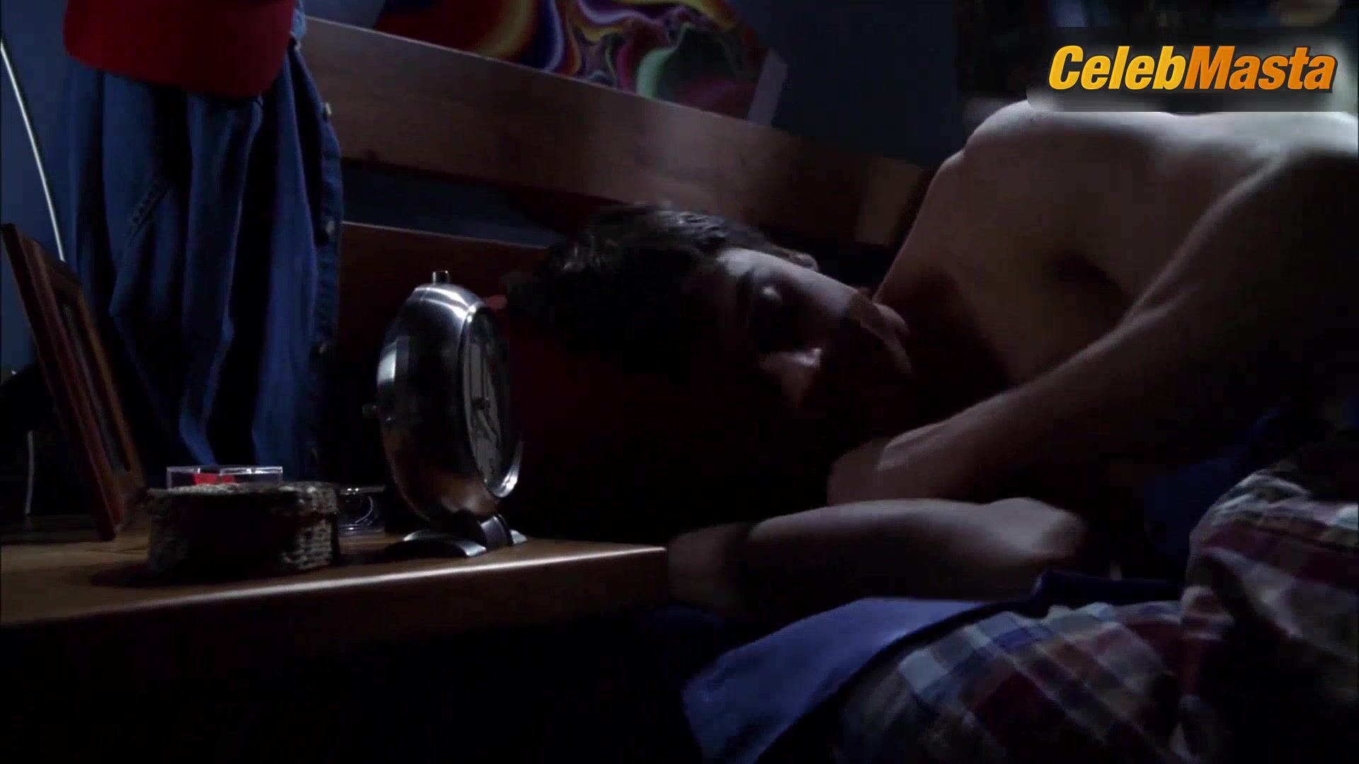 Sarah Carter ’s Underwear Scene In Smallville - Photo 4 of 5 photo 1