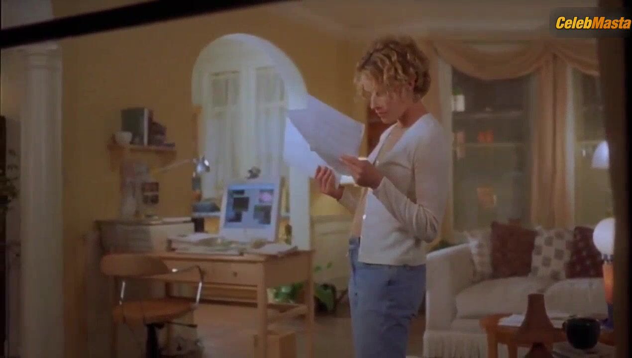 Elisabeth Shue Steamy Scene In Hollow Man - Photo 1 of 5