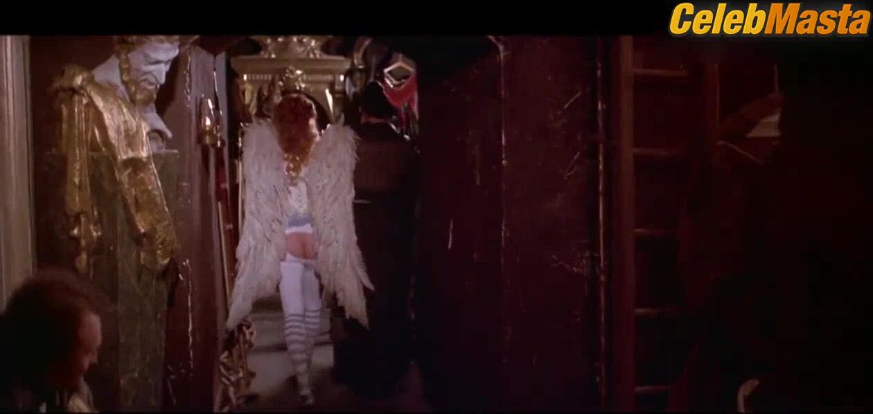 Elisabeth Shue Booty Scene In Cousin Bette - Photo 2 of 5 photo 1