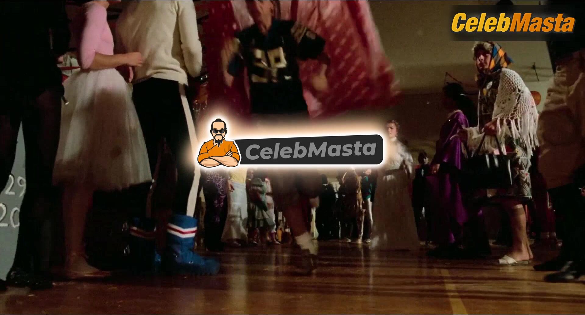 Elisabeth Shue ’s Sexy Scene From The Karate Kid - Photo 1 of 5 photo 4