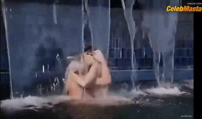 Angie Everhart Tits Scene From Irresistible Impulse - Photo 1 of 5 photo 4