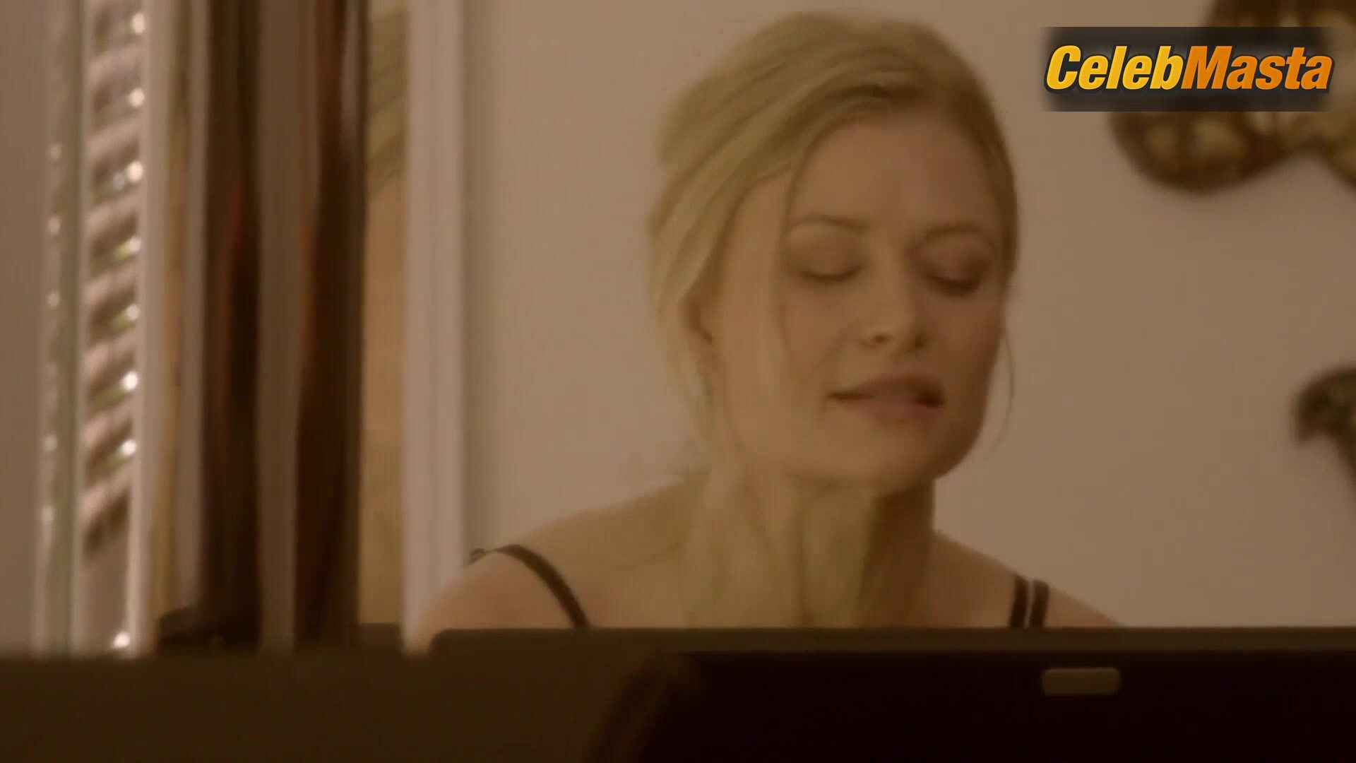 Emilie De Ravin ’s Tits Scene From A Lover Scorned - Photo 1 of 5