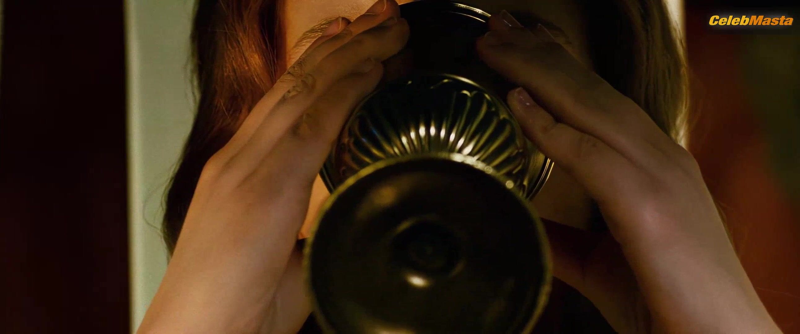Miriam Giovanelli Tits Scene From Dracula 3d - Photo 1 of 5 photo 2