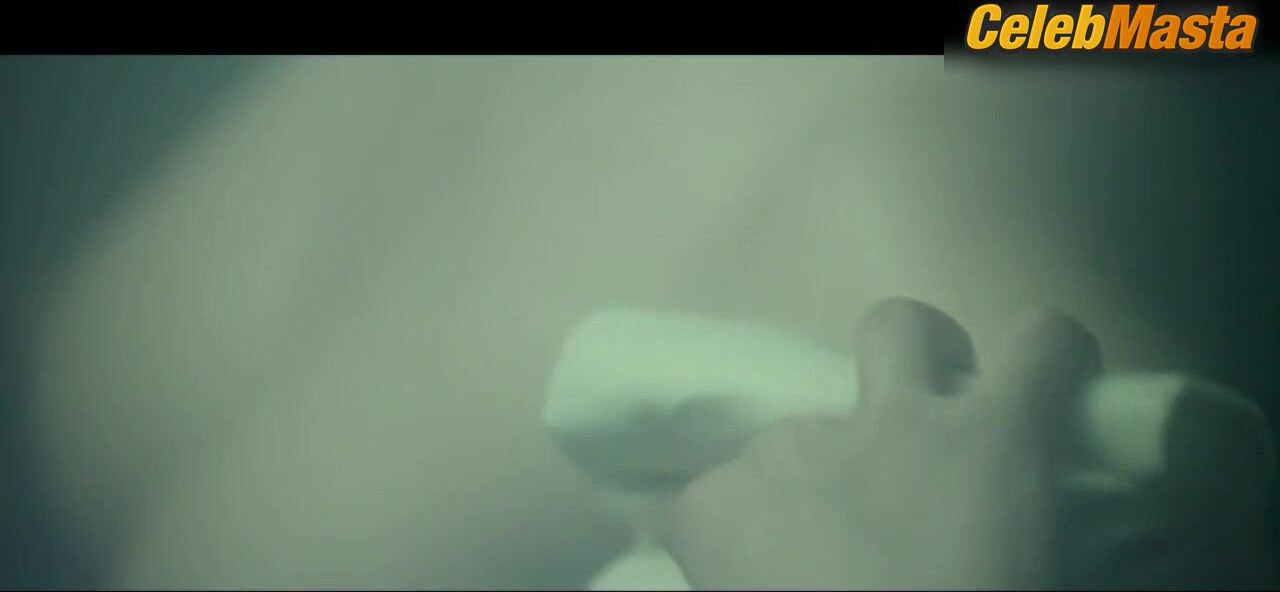 Ji-yeon Lim Naked Scene In The Treacherous - Photo 1 of 5 photo 4