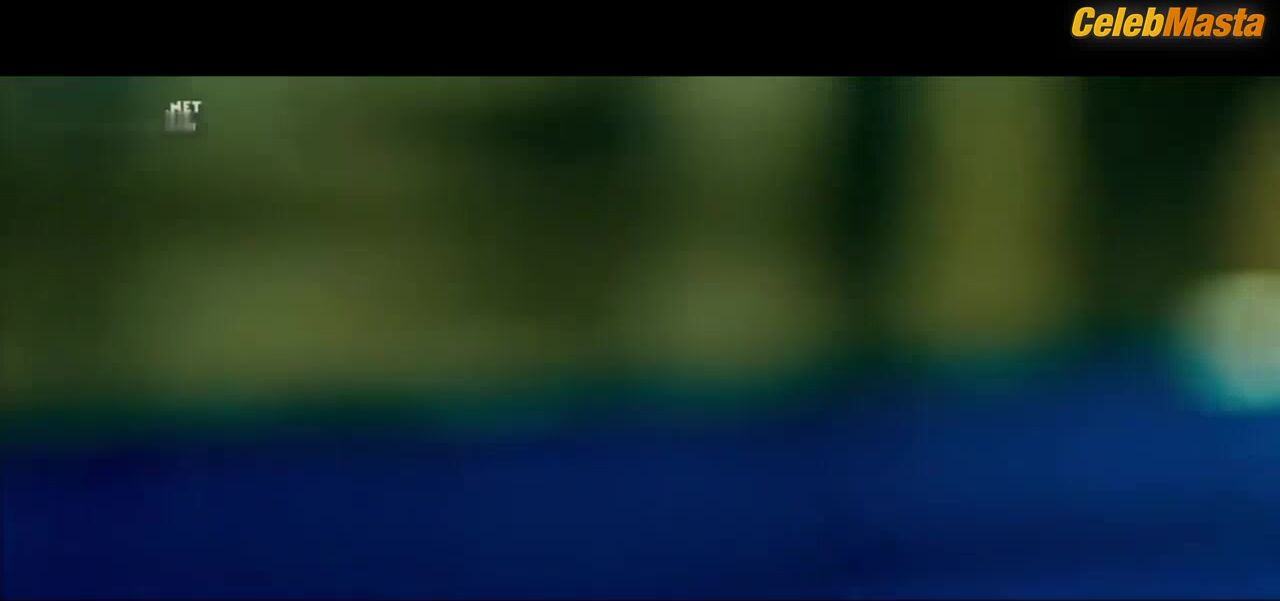 Juana Acosta ’s Tits, Swimsuit Scene From El Cartel - Photo 4 of 5