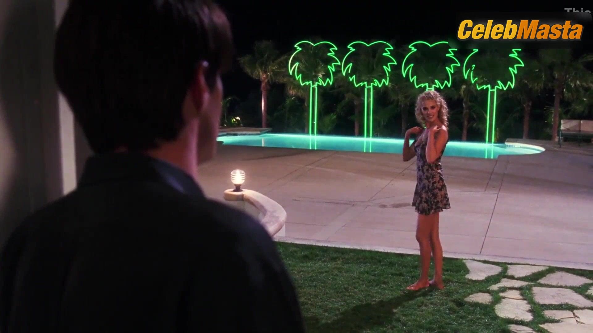 Elizabeth Berkley Bares Booty, Boobs Scene In Showgirls - Photo 2 of 5 photo 1