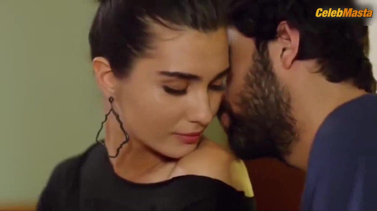 Tuba Buyukustun Sex Scene From Kara Para Ask - Photo 1 of 5 photo 2