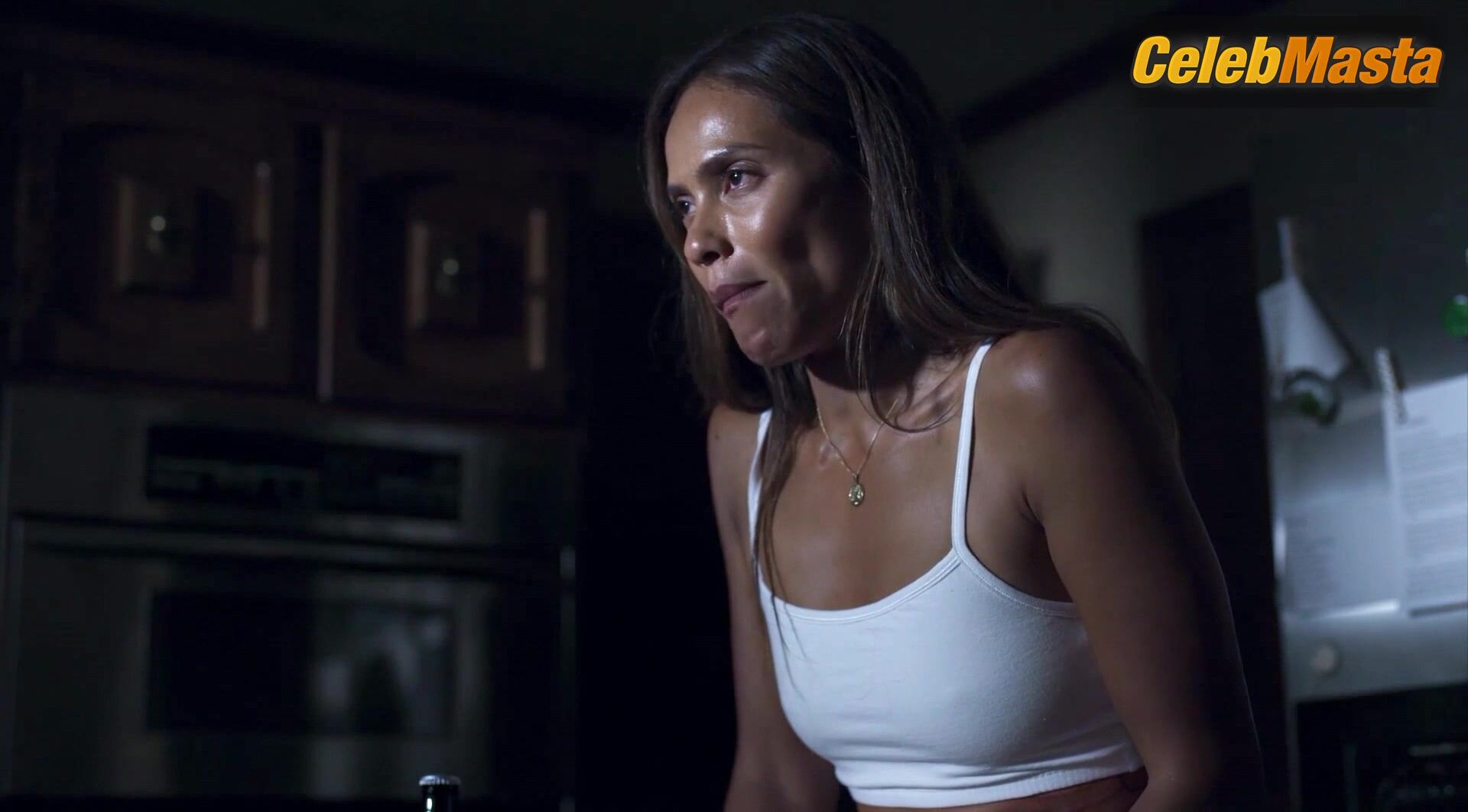 Lesley-ann Brandt Reveals All In Horror Noire Scene - Photo 1 of 5 photo 2