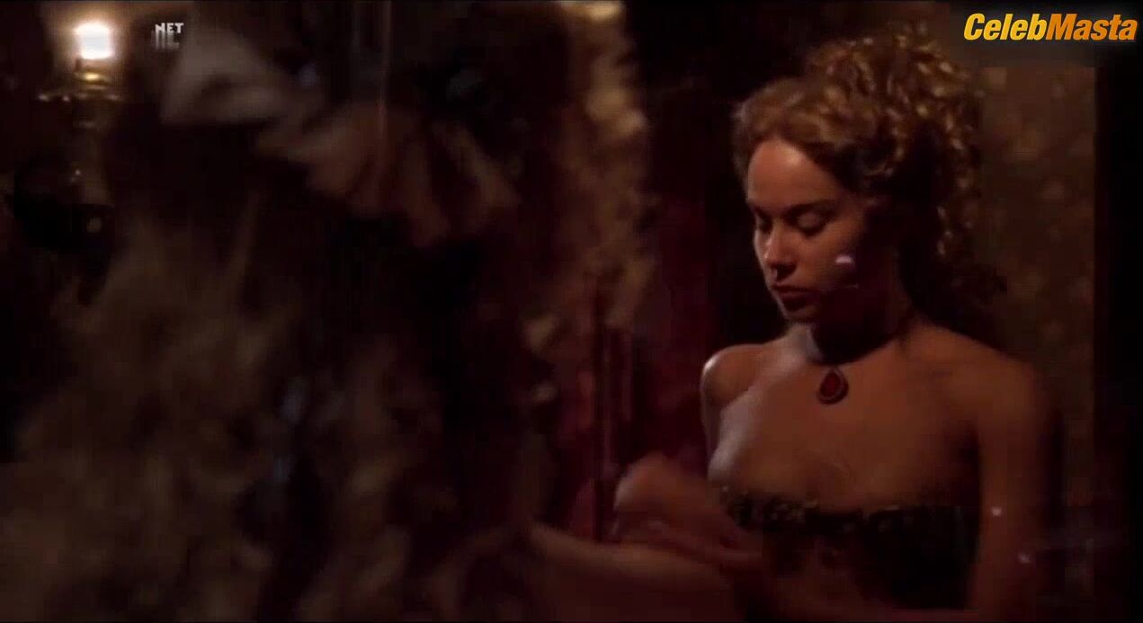 Christina Applegate ’s Booty, Boobs Scene In Wild Bill - Photo 1 of 5