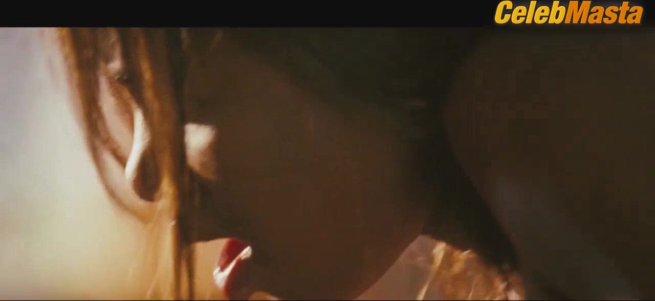 Naturi Naughton ’s Tits, Ass Scene From Notorious - Photo 2 of 5 photo 4