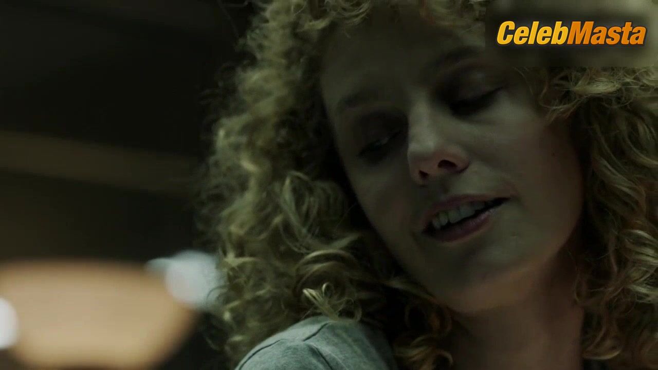 Esther Acebo Reveals Underwear Scene In La Casa De Papel - Photo 1 of 5 photo 2
