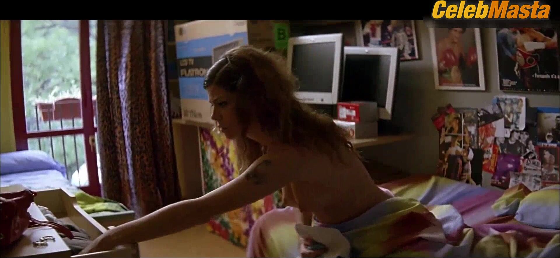 Juana Acosta ’s Boobs Scene In A Golpes - Photo 2 of 5 photo 5