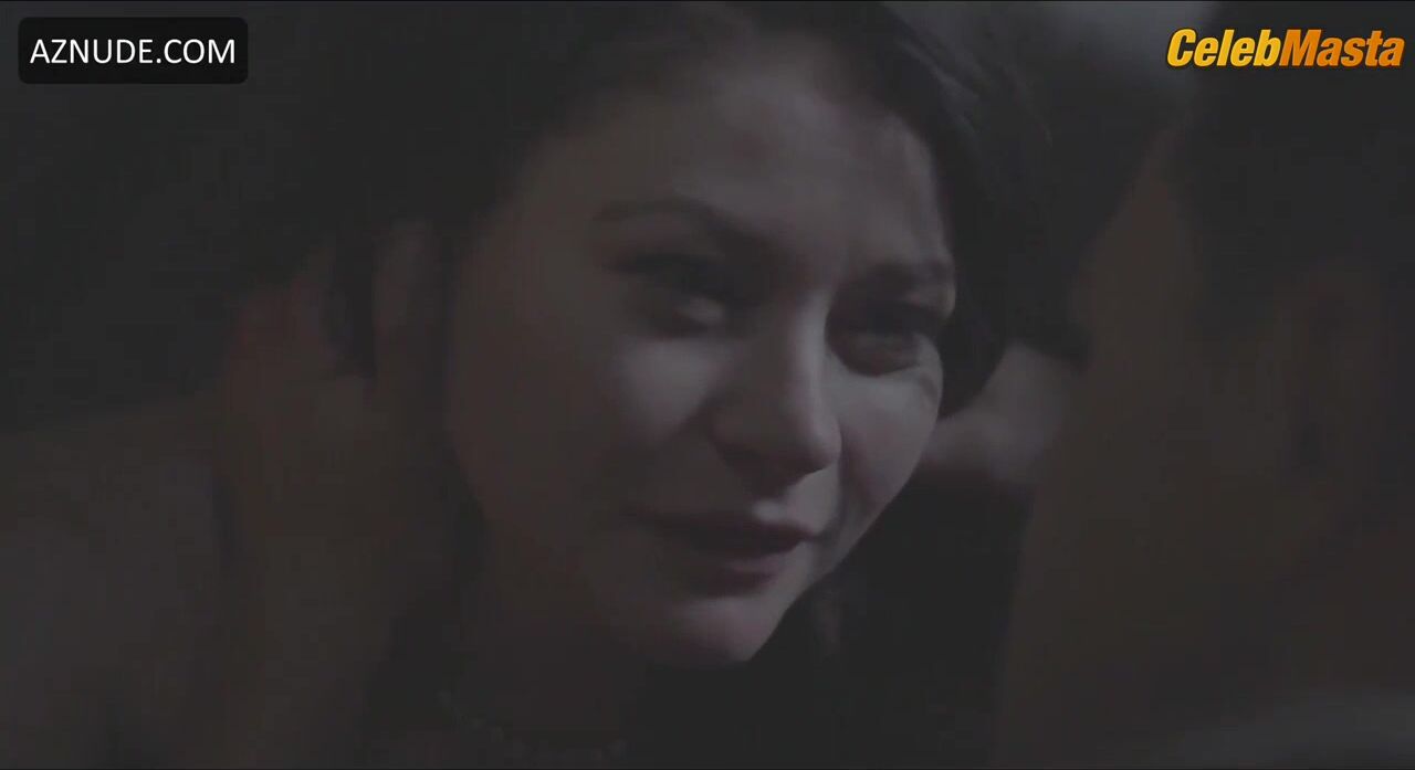 Emilie De Ravin Hot Scene In The Submarine Kid - Photo 1 of 5 photo 5