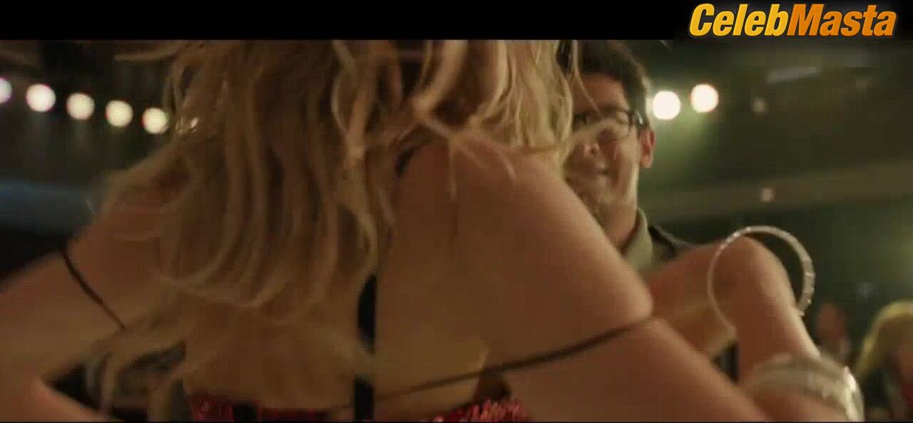 Abbey Lee ’s Sexy Scene From Office Christmas - Photo 2 of 5