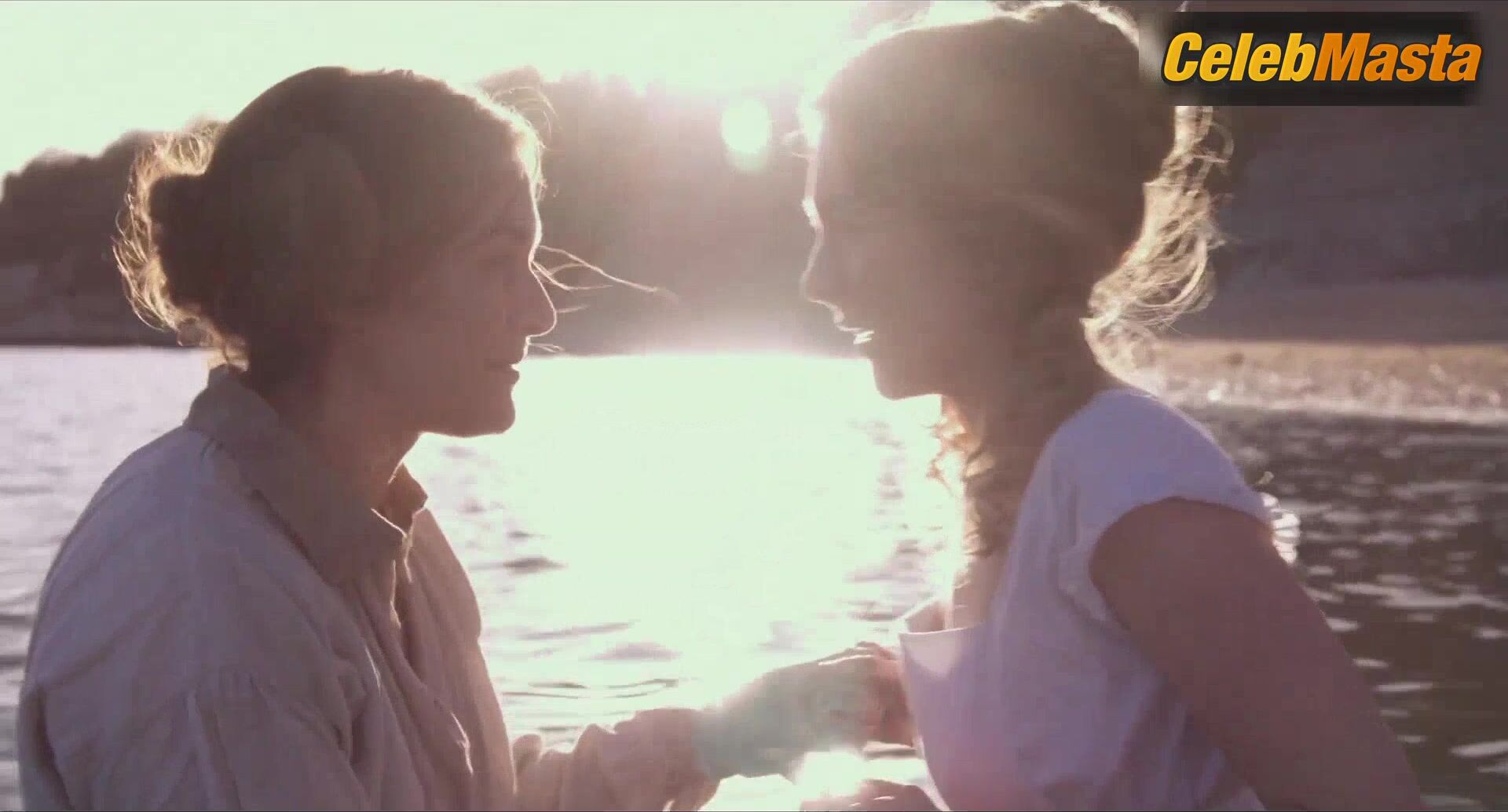 Kate Winslet And Saoirse Ronan Bare Lesbian Love Scene In - Photo 1 of 5 photo 2
