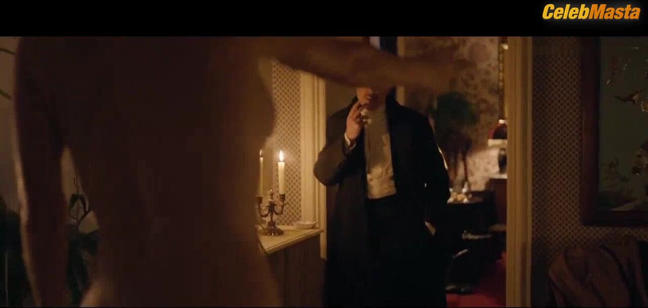 Audrey Fleurot Booty Scene From The Bonfire Of Destiny - Photo 2 of 5 photo 5