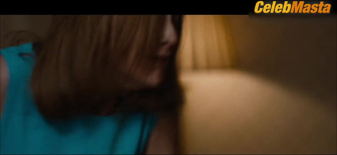 Saoirse Ronan Hot Scene In On Chesil Beach - Photo 1 of 5 photo 4