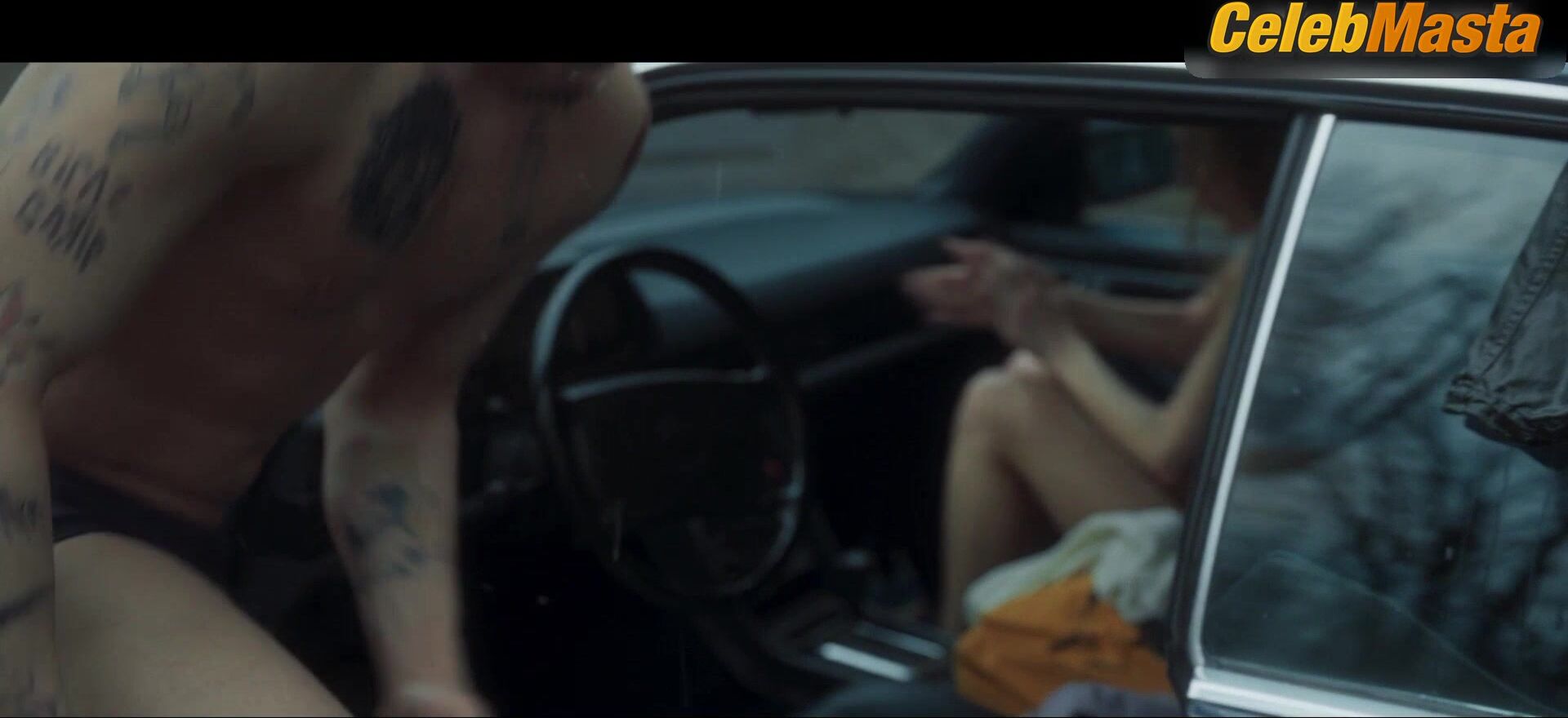 Dilan Cicek Deniz Underwear Scene From Dont Leave - Photo 1 of 5