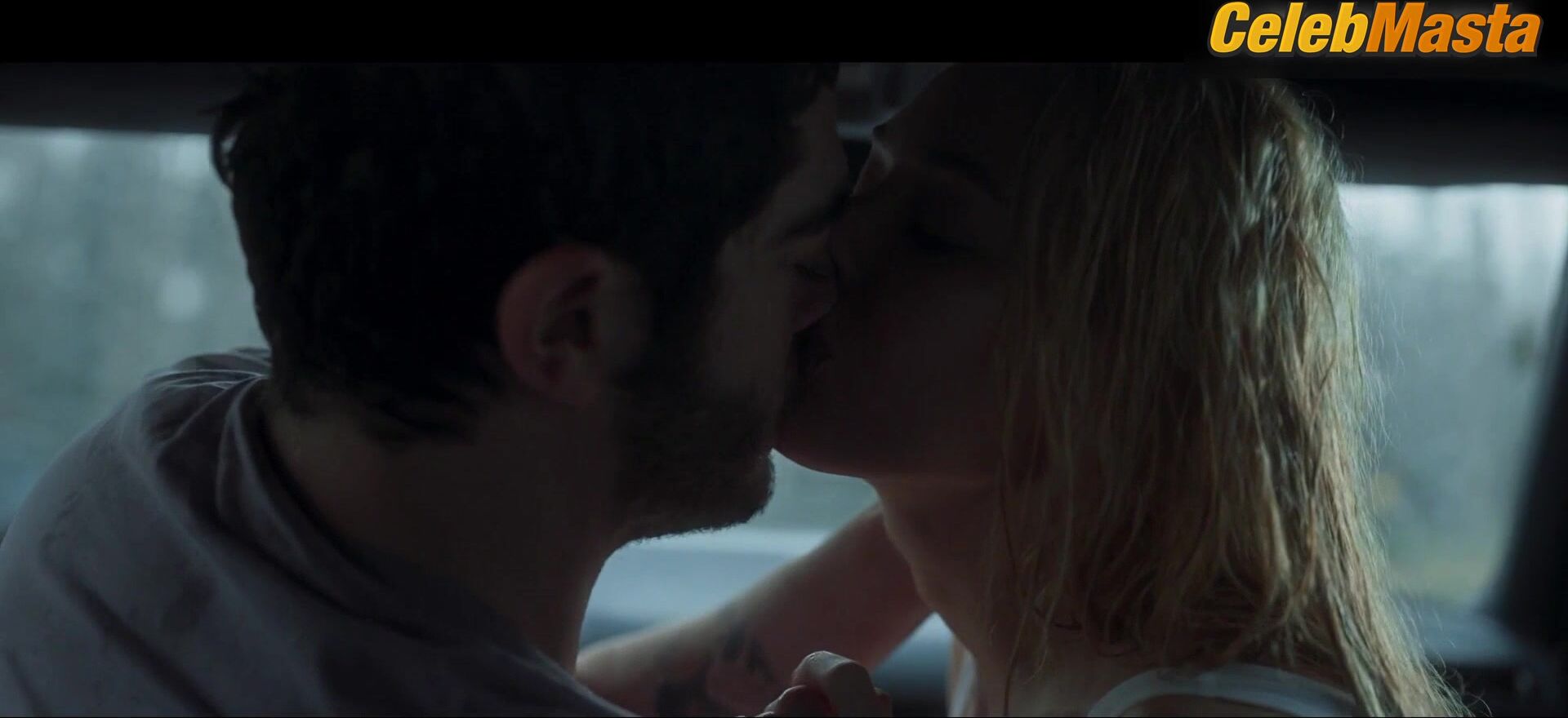 Dilan Cicek Deniz Underwear Scene From Dont Leave - Photo 1 of 5 photo 4