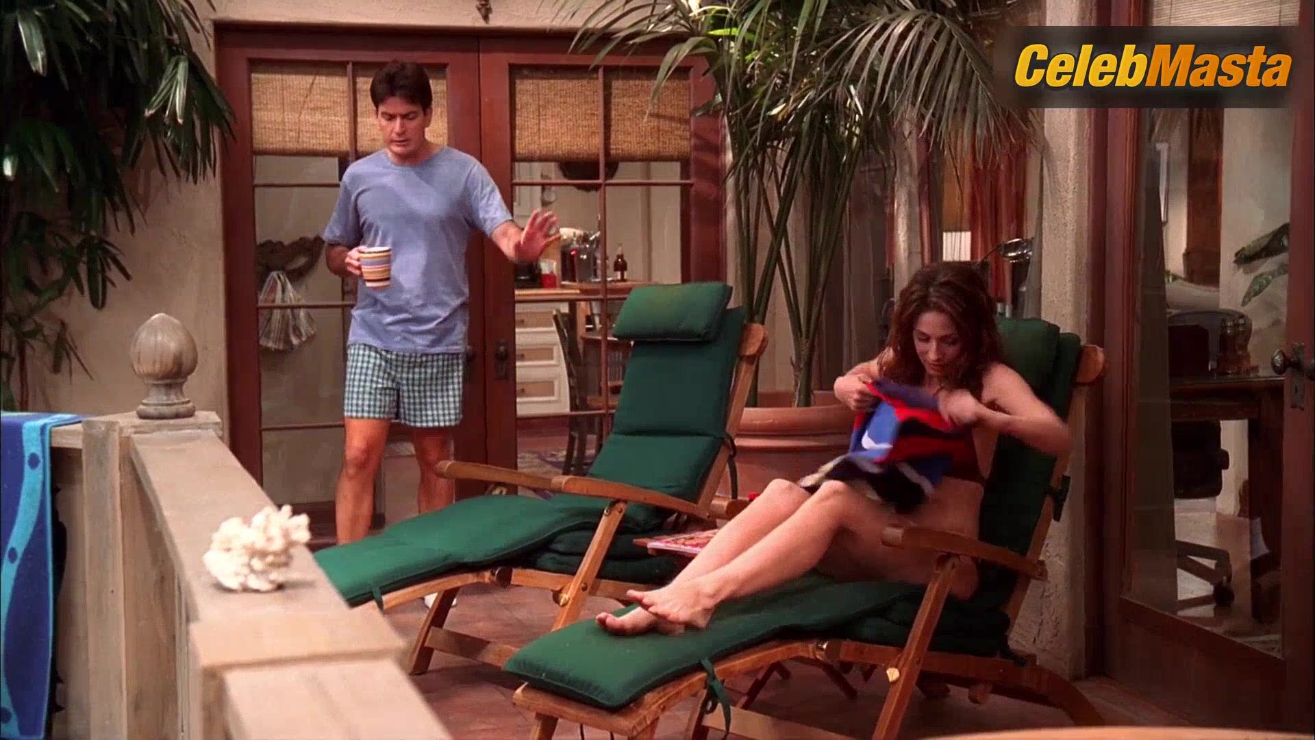 Marin Hinkle ’s Tits Scene In Two And A Half Men - Photo 3 of 5 photo 1