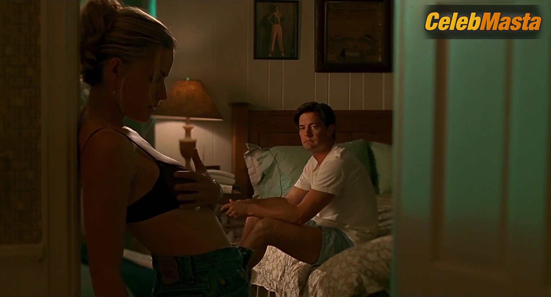 Elisabeth Shue Flaunts Underwear Scene In The Trigger Effect - Photo 2 of 5 photo 4