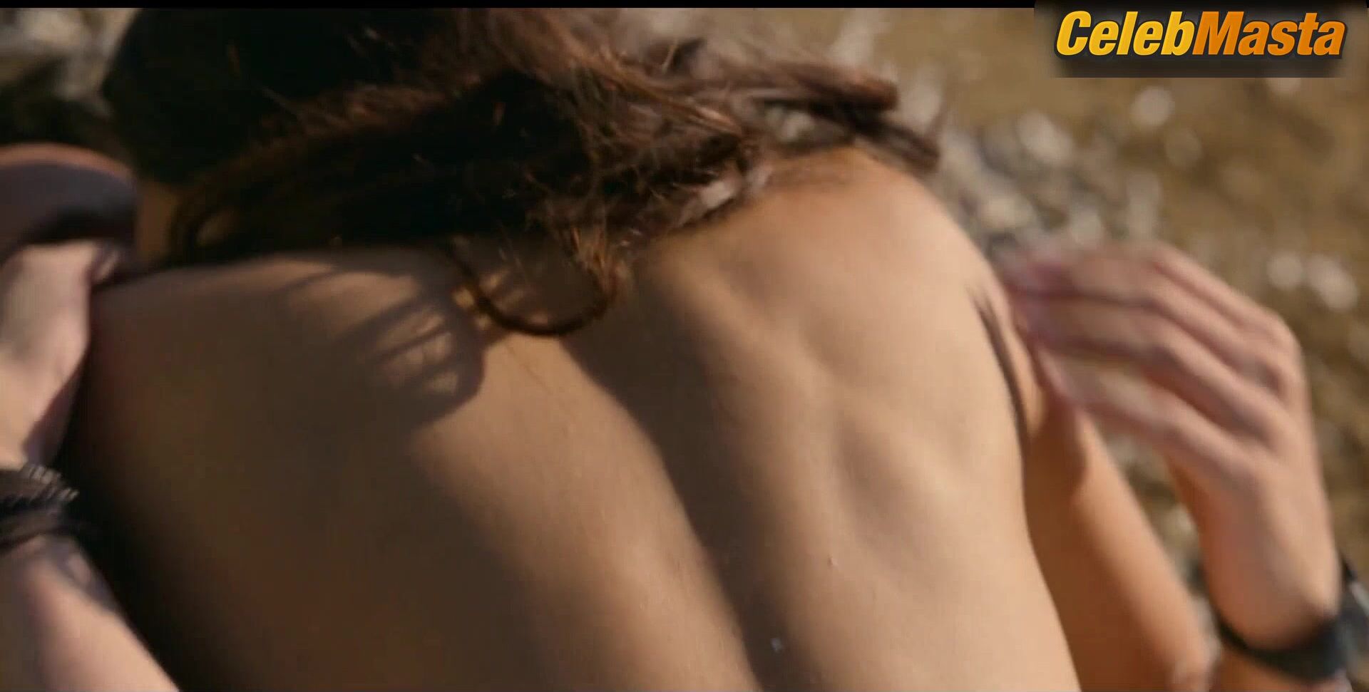 Tuba Buyukustun Bares Breasts Scene In Another Self - Photo 2 of 5 photo 1