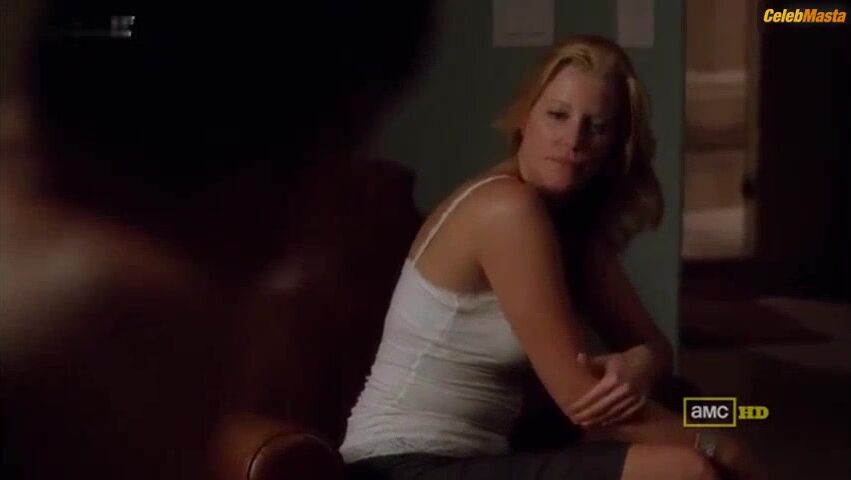 Anna Gunn Bares Boobs Scene In Breaking Bad - Photo 2 of 5 photo 5