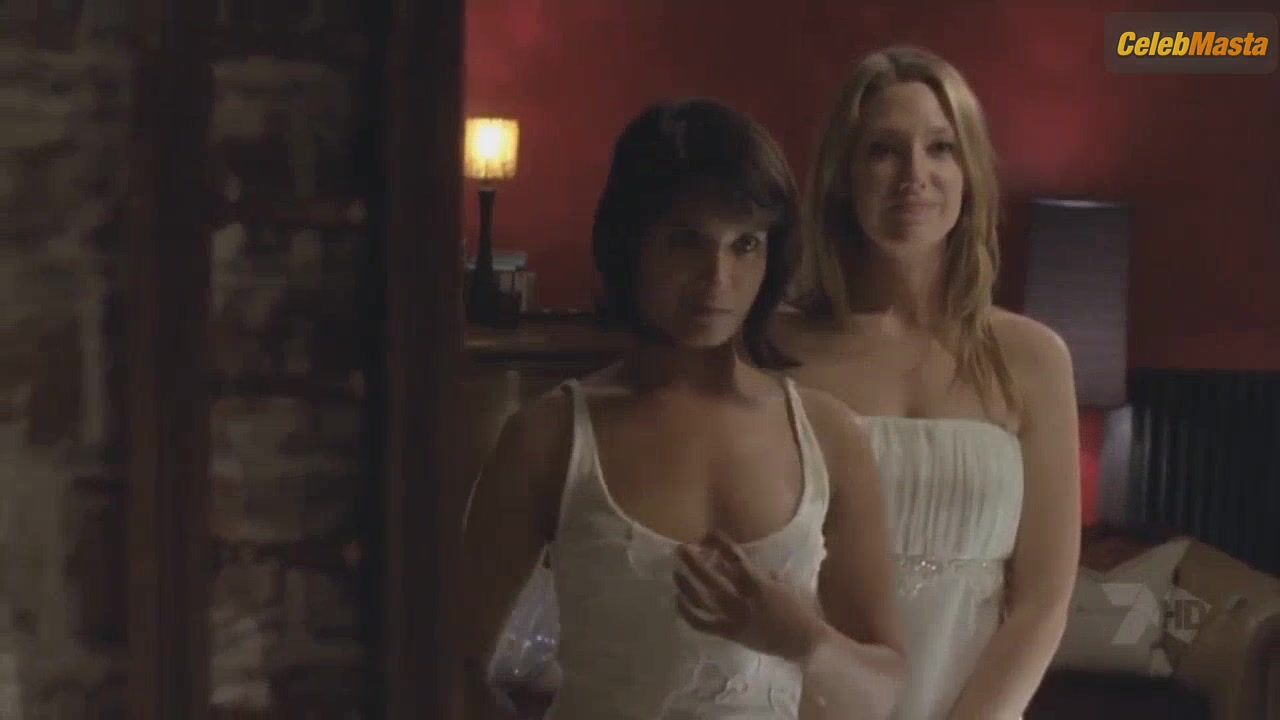 Anna Torv Bares Lesbian Scene In Mistresses - Photo 2 of 5 photo 1