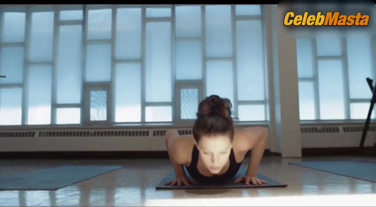 Lesley-ann Brandt ’s Underwear Scene From Painkillers - Photo 2 of 5 photo 5