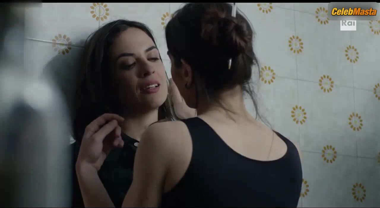 Simona Tabasco Reveals Lesbian Scene In I Bastardi Di - Photo 3 of 5 photo 2