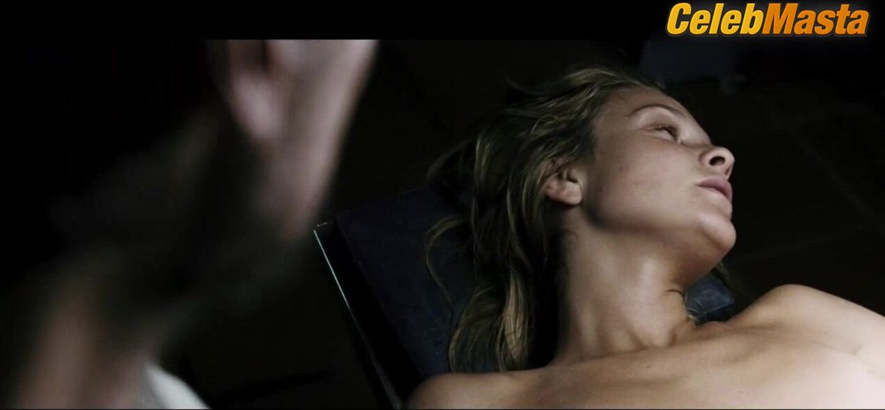 Beau Garrett ’s Tits, Prosthetic Scene In Turistas - Photo 4 of 5