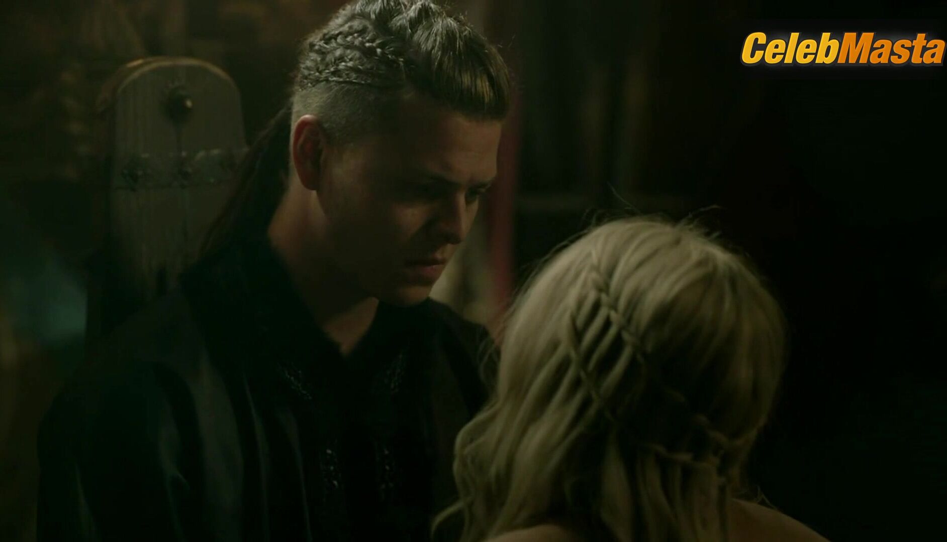 Alicia Agneson Reveals Hot Scene In Vikings - Photo 2 of 5