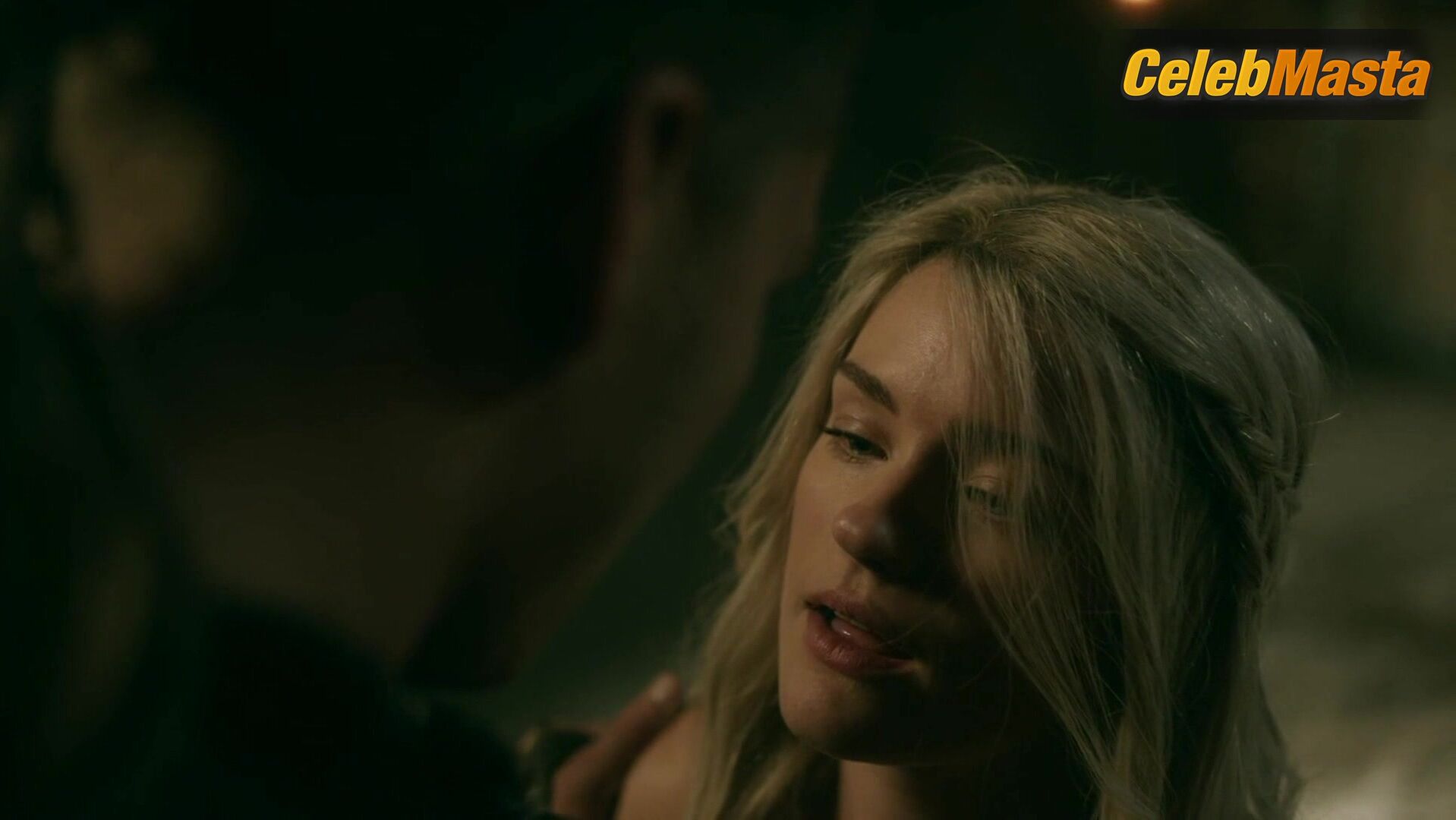 Alicia Agneson Reveals Hot Scene In Vikings - Photo 2 of 5 photo 4