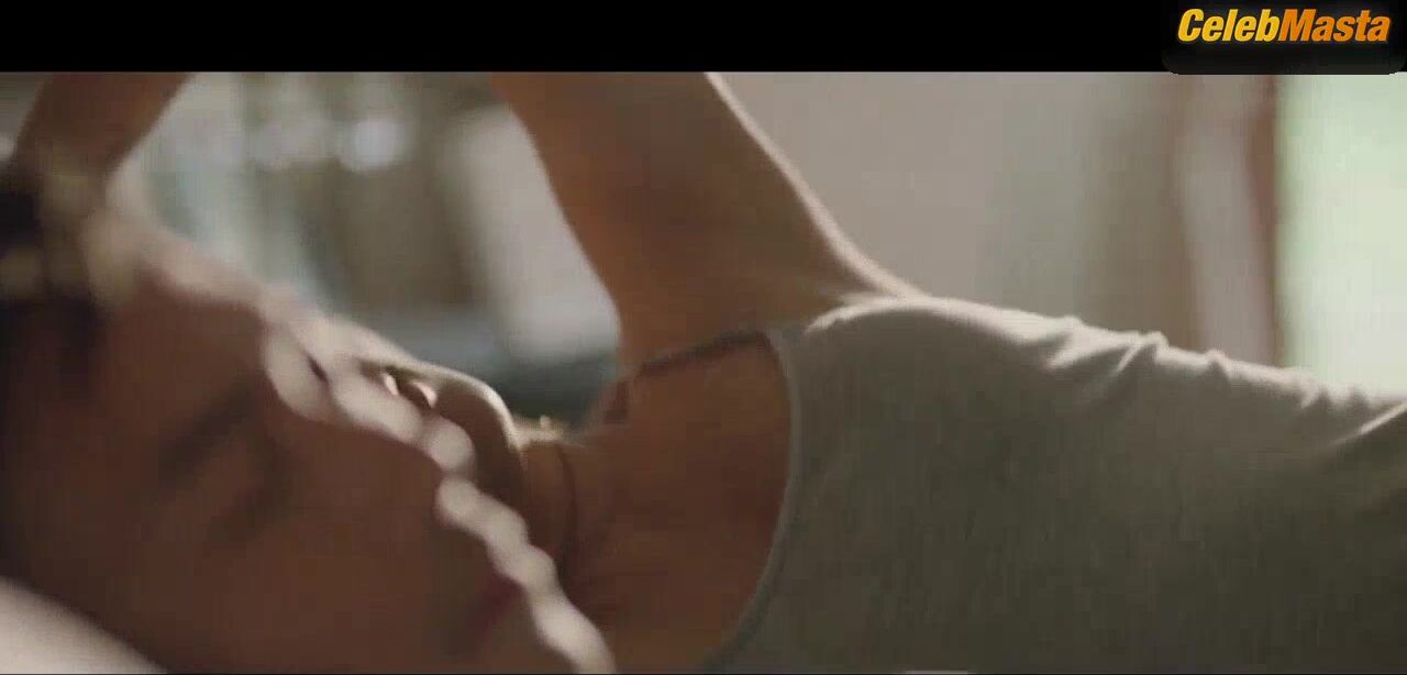 Cristine Reyes Tits Scene From Maria - Photo 3 of 5 photo 1