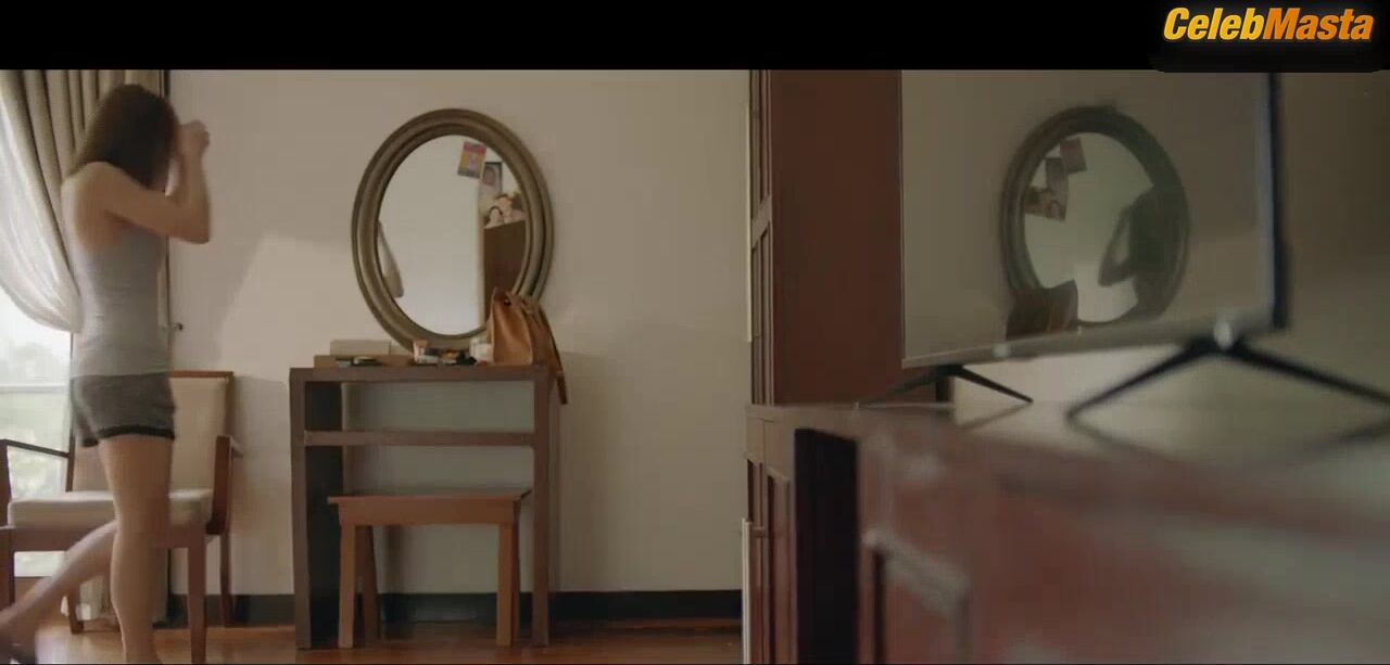 Cristine Reyes Tits Scene From Maria - Photo 3 of 5 photo 2