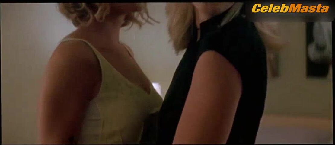 Andrea Bendewald Christina Applegate And ’s Lesbian - Photo 1 of 5 photo 5
