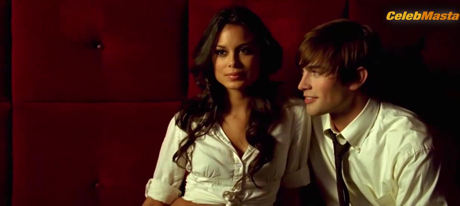 Nathalie Kelley ’s Tits Scene From Loaded - Photo 2 of 5 photo 1