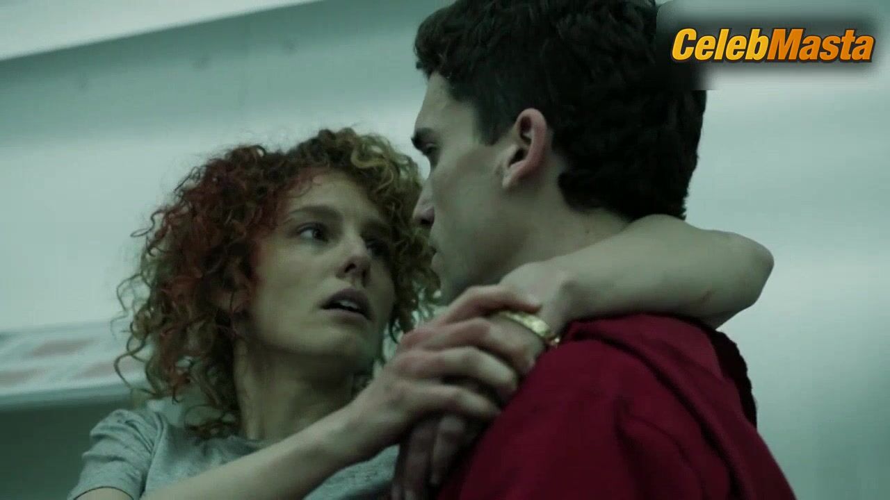 Esther Acebo Bares Underwear Scene In La Casa De Papel - Photo 2 of 5