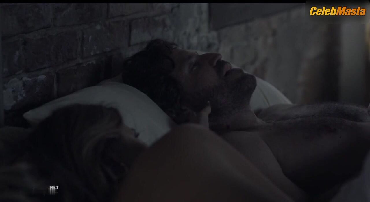 Abbey Lee ’s Butt And Breasts Scene In Florida - Photo 1 of 5 photo 2