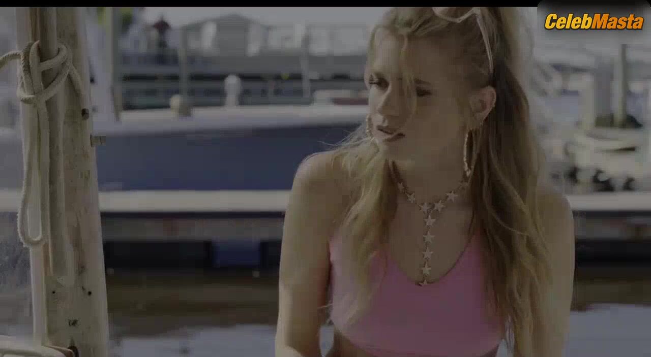 Abbey Lee ’s Butt And Breasts Scene In Florida - Photo 1 of 5 photo 5