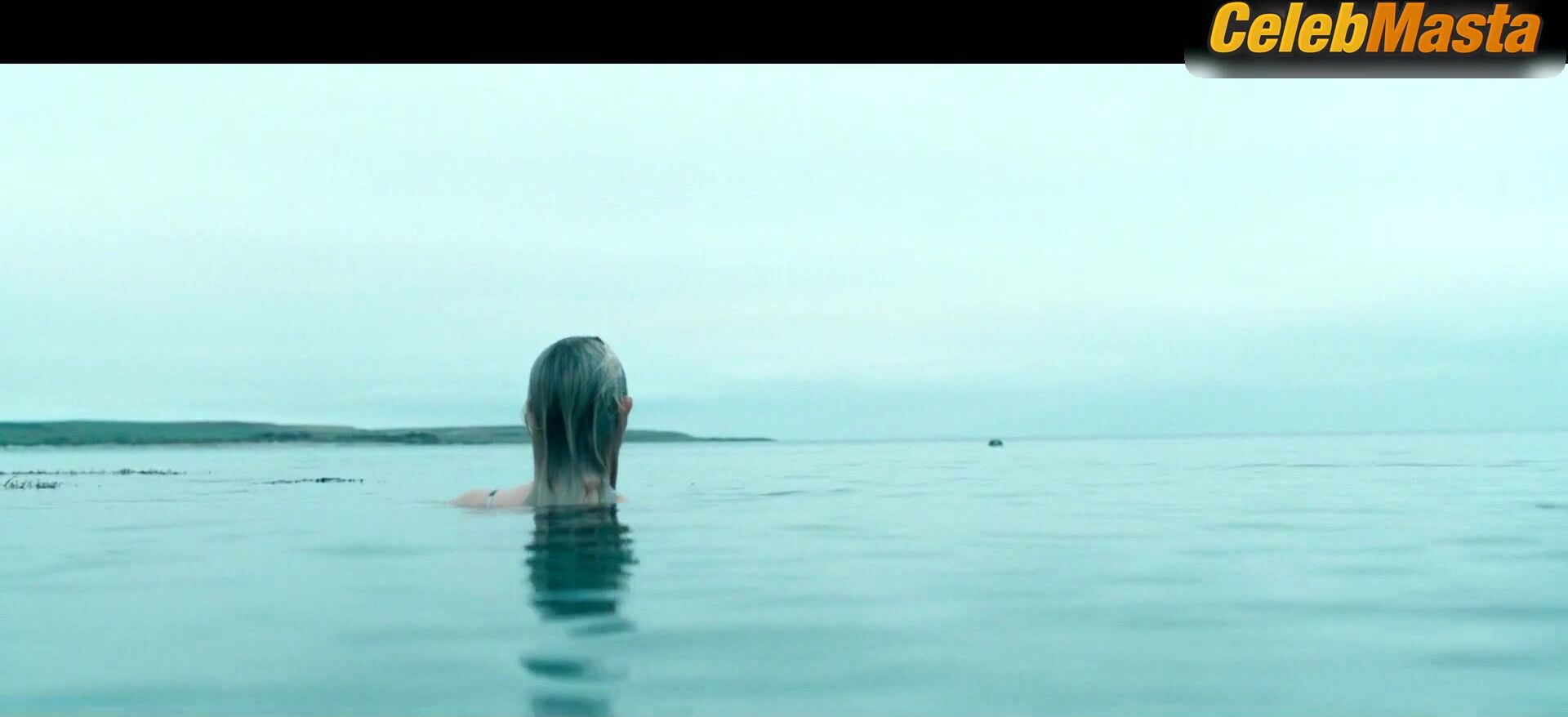 Saoirse Ronan Reveals All In Scene From The Outrun - Photo 1 of 5 photo 5