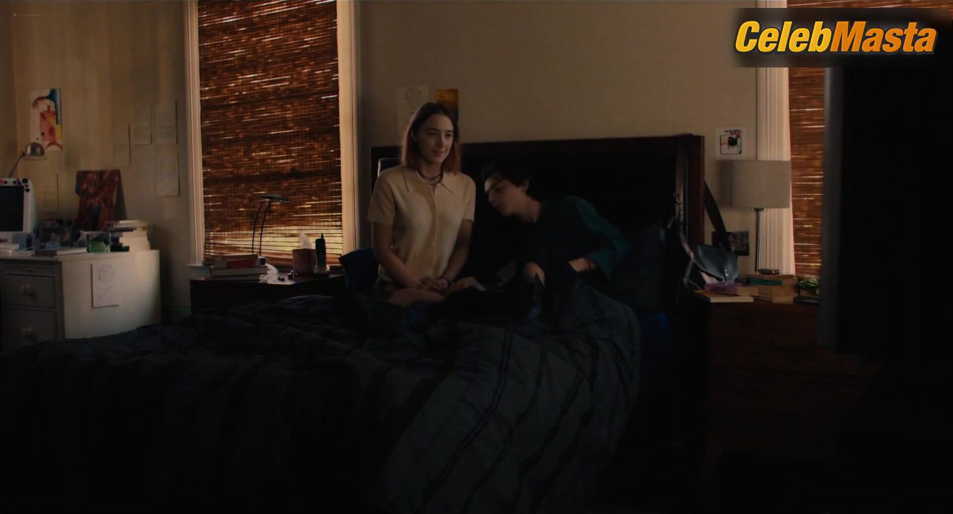 Saoirse Ronan Steamy Scene In Lady Bird - Photo 2 of 5 photo 1