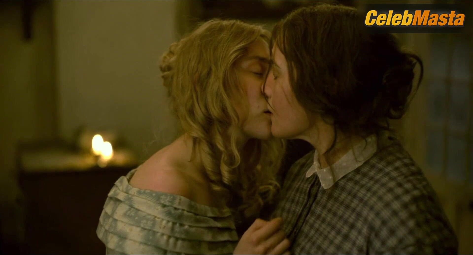 Kate Winslet And Saoirse Ronan Nude Lesbian Sex Scene In - Photo 2 of 5 photo 1