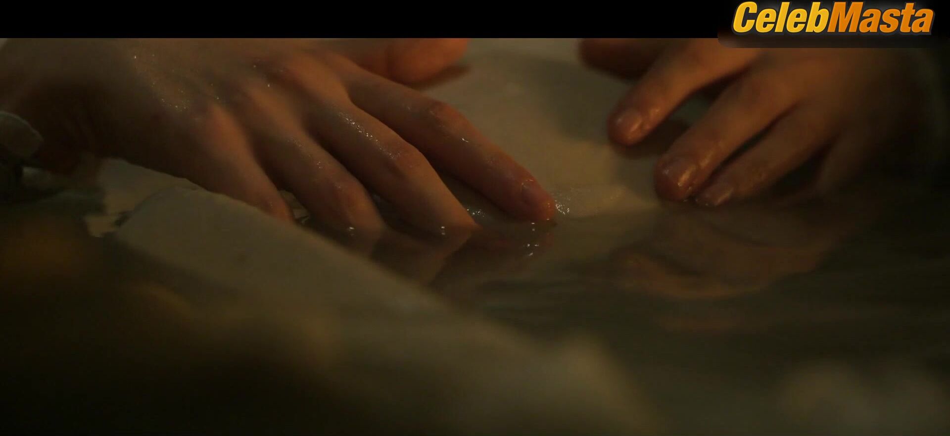 Saoirse Ronan Bares All In Sexy Scene In Mary Queen Of - Photo 1 of 5 photo 5