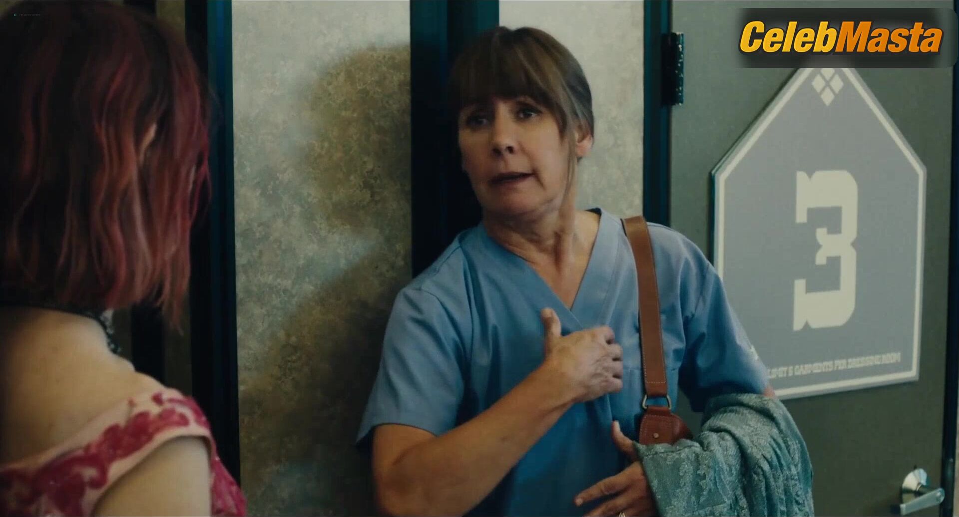 Saoirse Ronan Bares All In Lady Bird Scene - Photo 2 of 5 photo 4