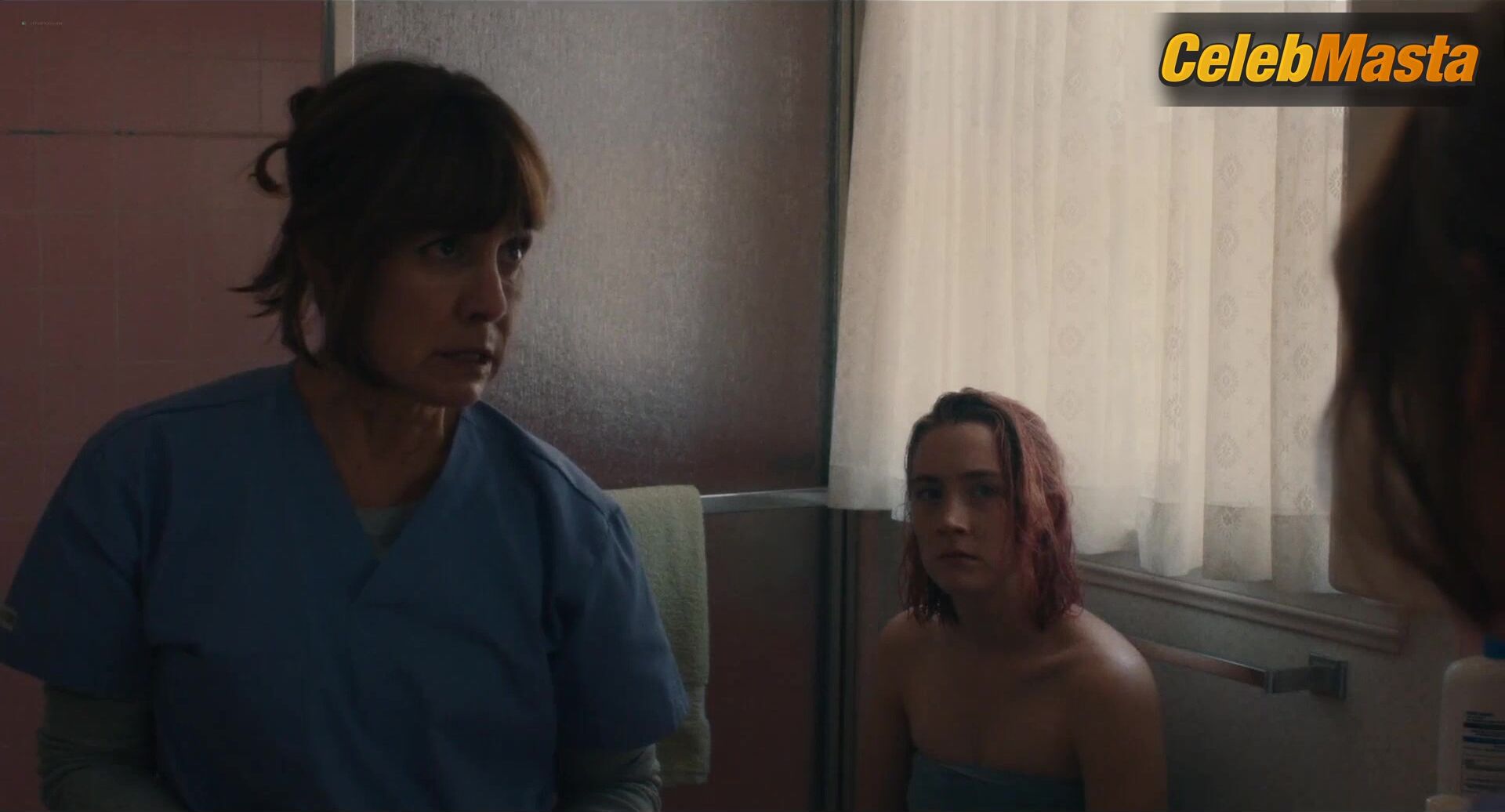 Saoirse Ronan Reveals All In Lady Bird Scene - Photo 2 of 5 photo 4