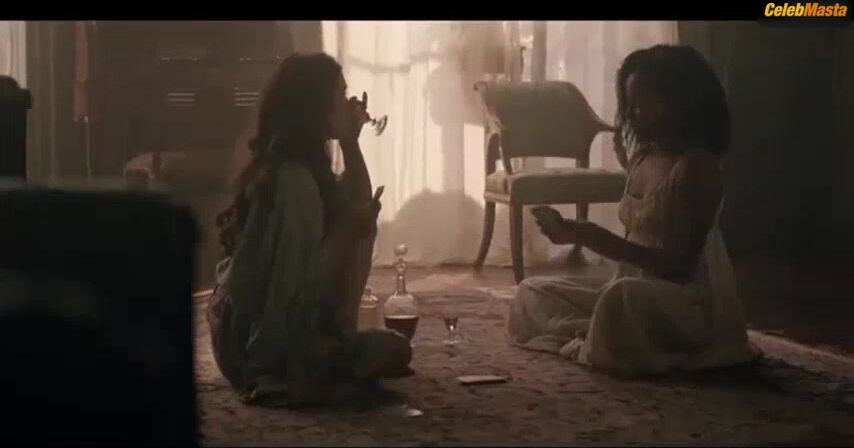 Karla-simone Spence Sophie Cookson And Bare Breasts In Lesbian - Photo 1 of 5