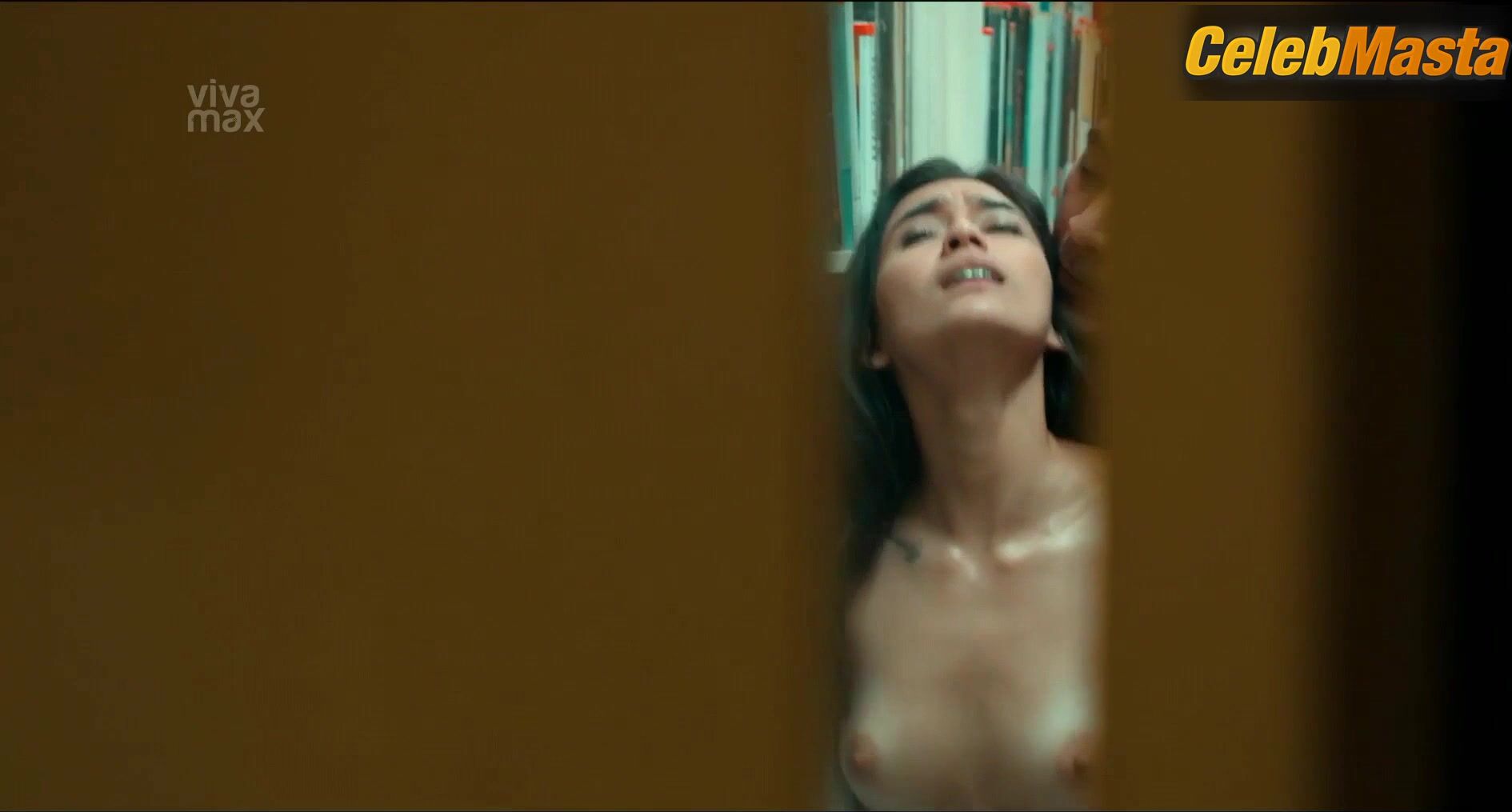 Kat Dovey Bares Boobs Scene In High (school) On Sex - Photo 1 of 5
